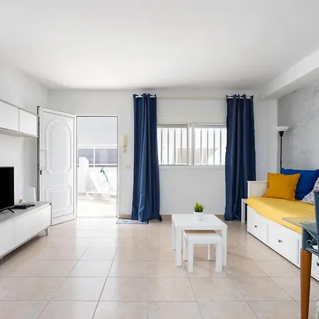 Eden Medano Surfstar Ocean First Line شقة